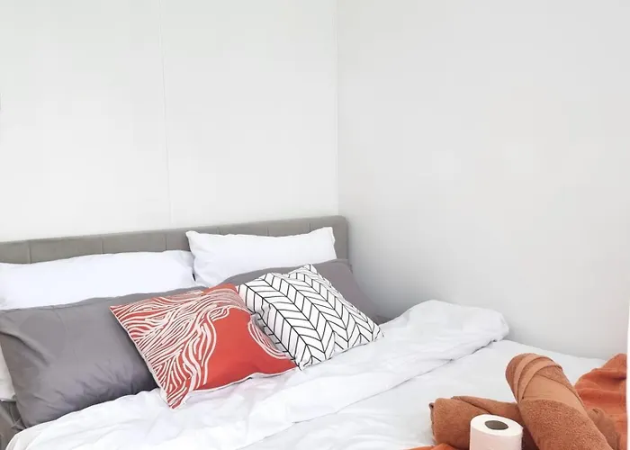 Mp Shore 1 1bed C2 Unit1583 Hotel Manila